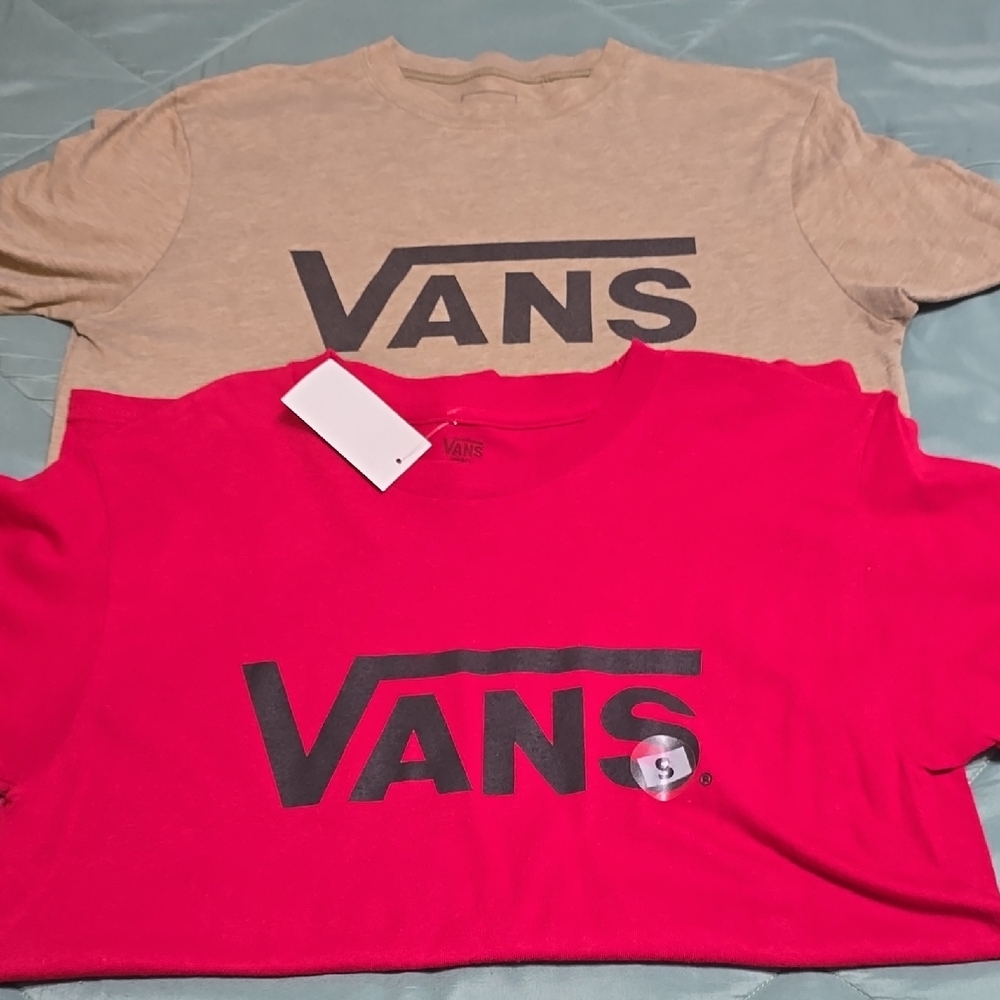 Vans Short-Sleeve Logo Tee in Red (New) and Tan